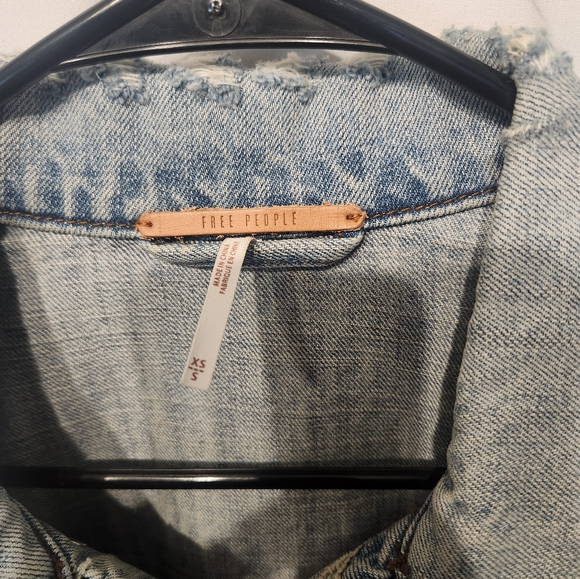 jacket - Picture 3 of 3